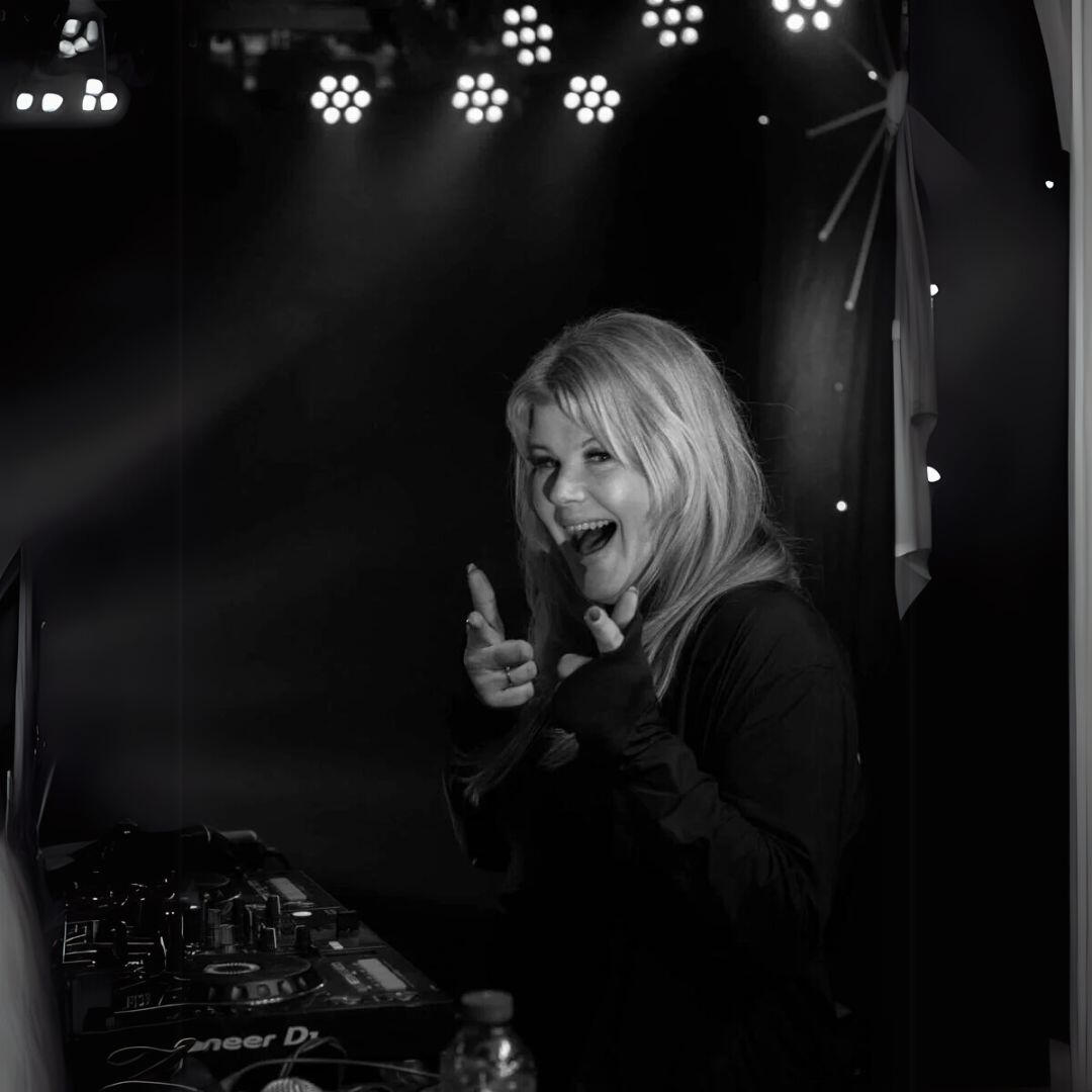 DJ Ladymix, Maxime Eikenaar IJgosse